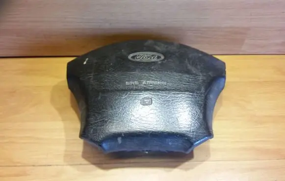 Ford Maverick Steering wheel airbag 6012390