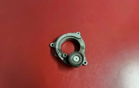 BMW X3 G01 Generator/alternator belt tensioner 8580360 90053750