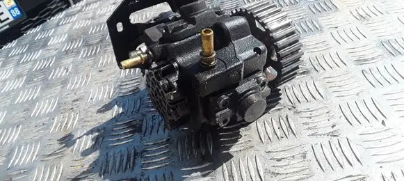 Peugeot 308 Fuel injection high pressure pump 9683703780