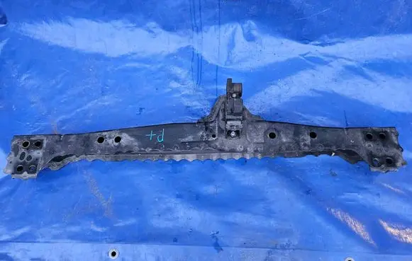 Toyota Prius+ (ZVW40) Front axle beam 