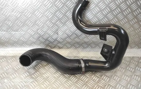 Intercooler hose/pipe