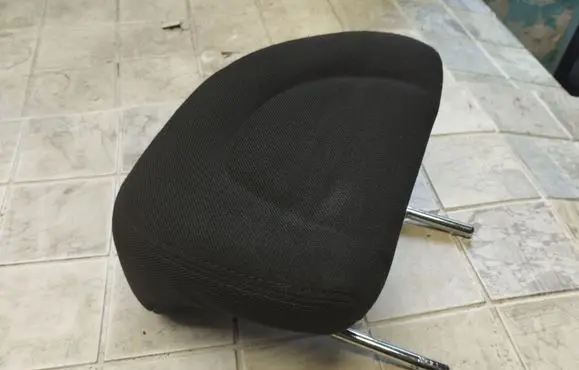 Peugeot 407 Rear seat headrest 
