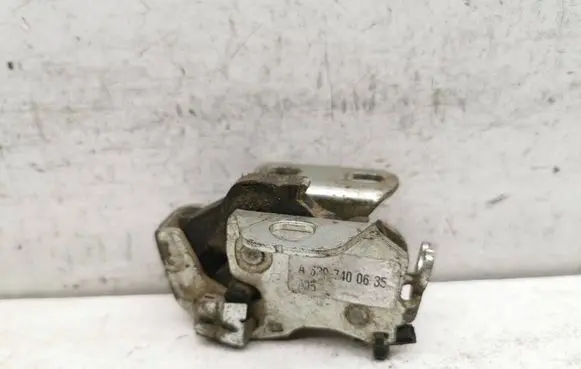 Mercedes-Benz Vito Viano W639 Loading door lock A6397400635