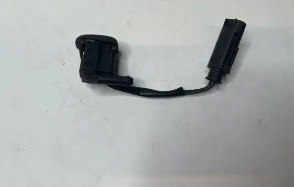 BMW 5 E39 Windshield washer spray nozzle 8361039