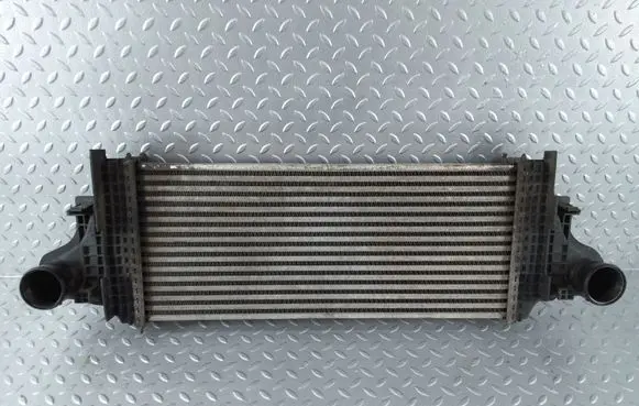 Mercedes-Benz R W251 Intercooler radiator A2515000000