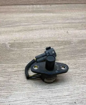 Toyota Avensis Verso Crankshaft position sensor 8945620030 1986000150