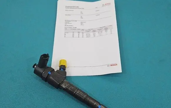 Opel Vectra C Fuel injector 0445110243 IMPRK1512566