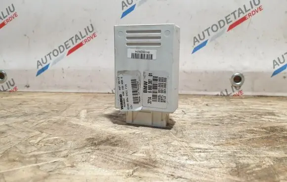 BMW X5 F15 Air suspension control unit module (rear) 6860387 37146860387