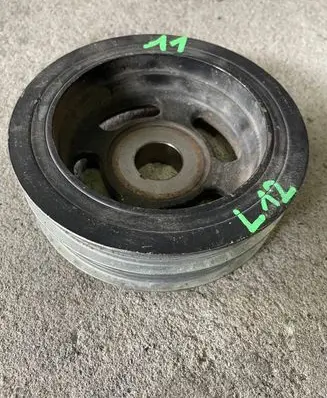 Toyota Yaris Crankshaft pulley 1KR