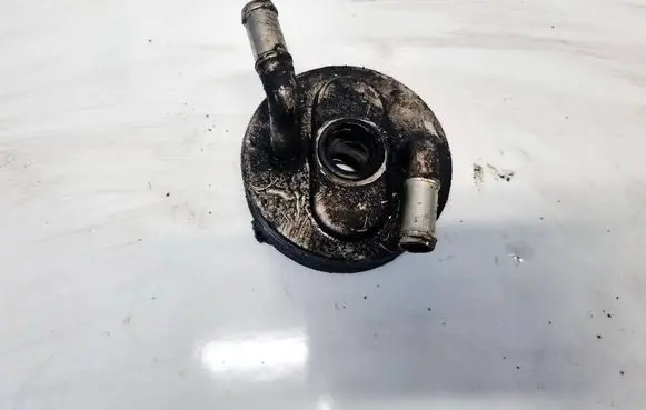 Toyota Avensis T250 Engine oil radiator 