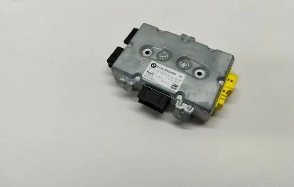 BMW 5 E60 E61 Door control unit/module 6952985 61356952985 695298501