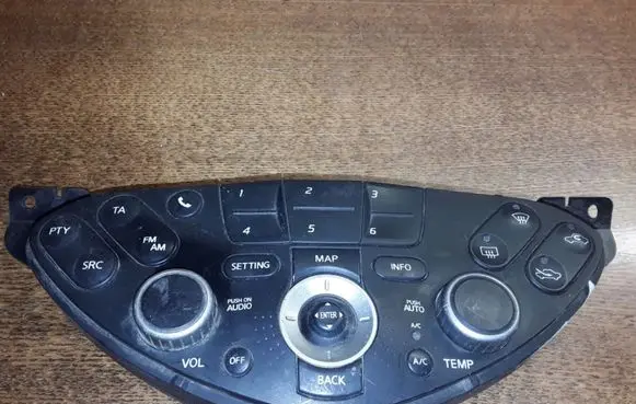 Nissan Primera Center console control module NOCODE