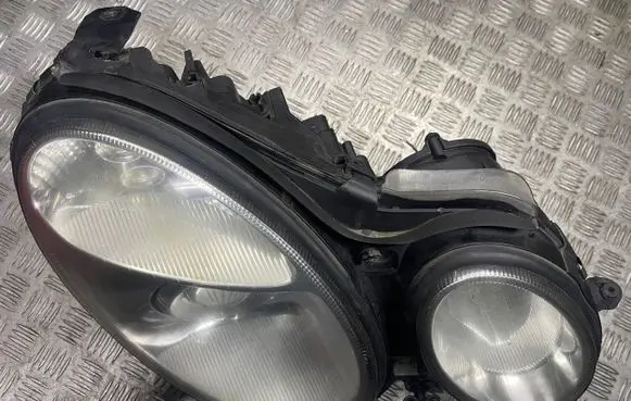 Mercedes-Benz E W211 Headlight/headlamp 6156400RE