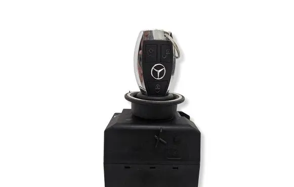 Mercedes-Benz CLK A209 C209 Ignition lock 2095450508 33002403 33002404
