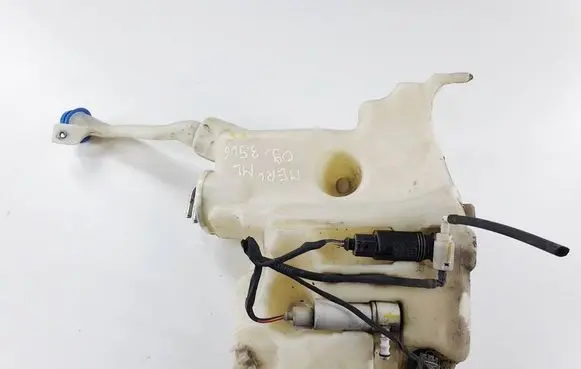 Mercedes-Benz ML W164 Windshield washer fluid reservoir/tank a1648690520-474 a1648690520