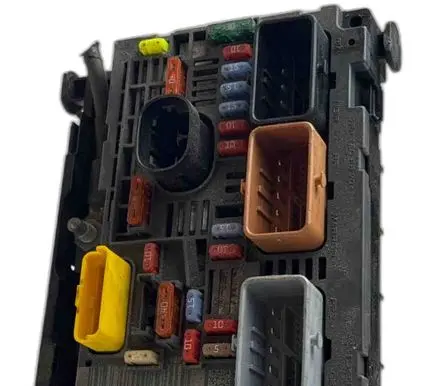 Citroen C4 I Picasso Fuse box set BSM9667044880R01 9667044880R01