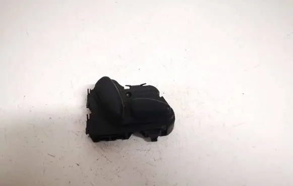 Mercedes-Benz C W203 Seat control switch 2108213751
