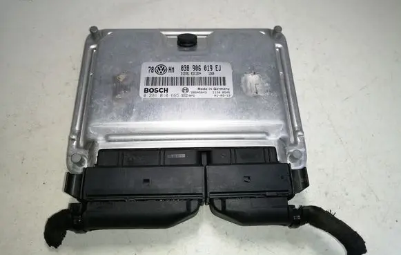 Volkswagen PASSAT B5 Engine control unit/module 038906019EJ 0281010665
