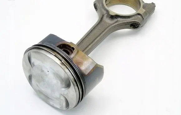 Opel Astra H Piston with connecting rod A340