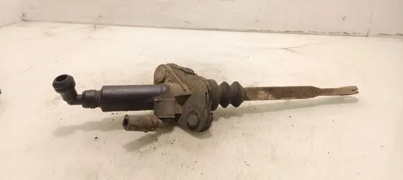 Volvo S60 Clutch master cylinder 8636540