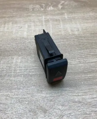Skoda Octavia Mk1 (1U) Hazard light switch 1U0953235F