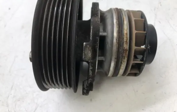 Nissan X-Trail T31 Water pump pulley 8200357354D