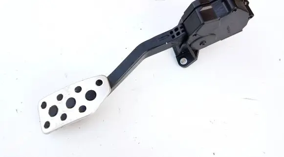 Subaru Forester SK Accelerator throttle pedal 36010FL011 1988001161