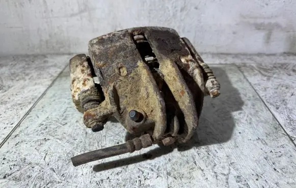Volvo S40, V40 Front brake caliper