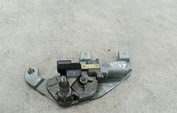 Suzuki Swift I Rear window wiper motor 