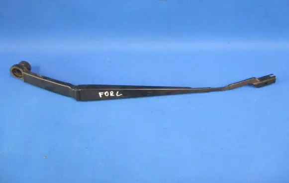 Front wiper blade arm