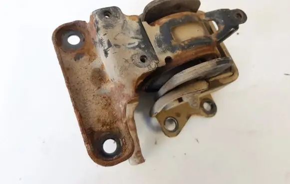 Engine mount bracket