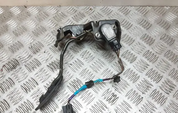 Toyota Corolla E120 E130 Accelerator throttle pedal