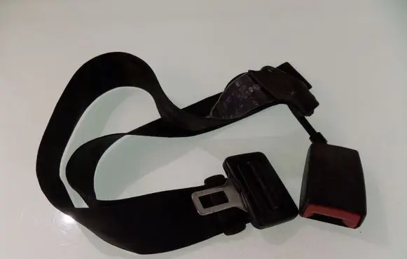Volkswagen Golf IV Middle seatbelt (rear) 33026412A 1J0857487 33026559