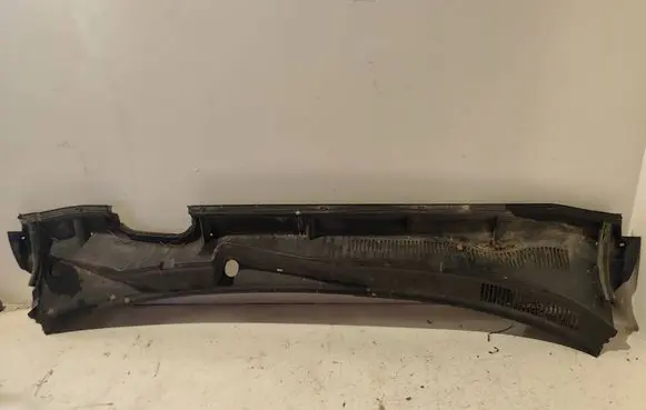 Toyota RAV 4 (XA30) Wiper trim 5578142070 5570842150 5570842140