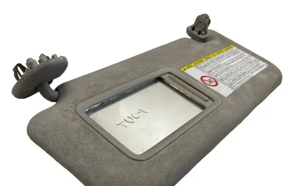 Toyota Urban Cruiser (XP110) Sun visor