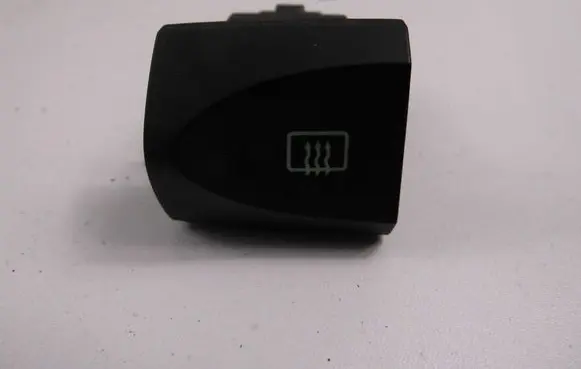 Hyundai Santa Fe Windscreen/window heater switch 