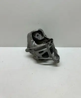Audi Q5 SQ5 Engine mount bracket 4M0199372M
