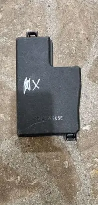 Toyota RAV 4 (XA40) Fuse box cover 8266242331 8266242601