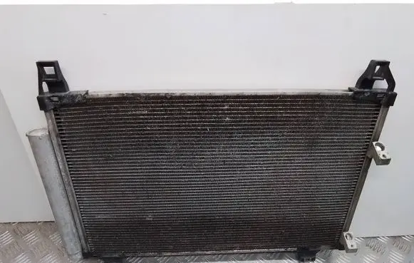 Toyota Yaris A/C cooling radiator (condenser)