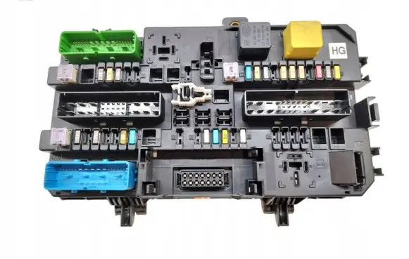 Opel Astra H Fuse box set 13206759