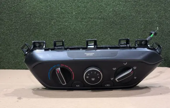 Hyundai Bayon Climate control unit 97250Q0010 H01T 97250Q0XXX
