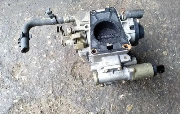 Nissan Almera Throttle valve