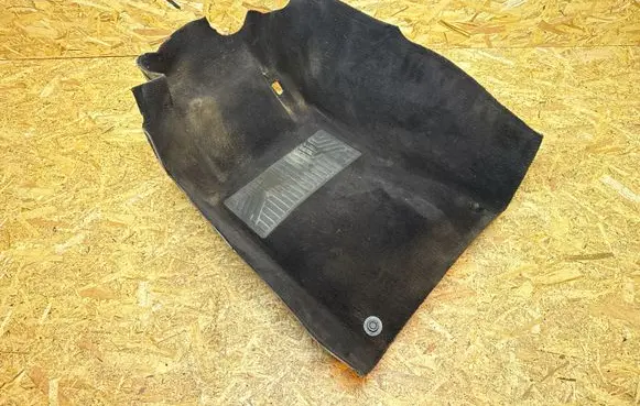 Mercedes-Benz C W203 Front floor carpet liner 203680040