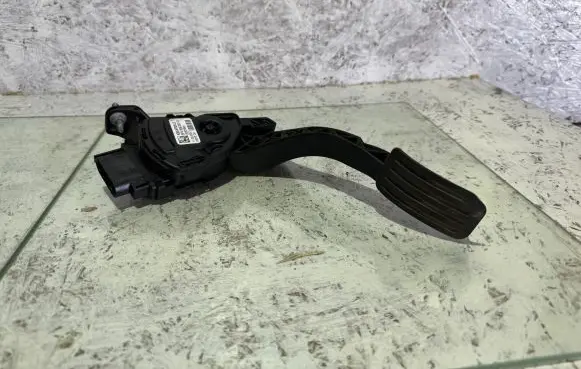 Ford Galaxy Accelerator throttle pedal 6G929F836LD