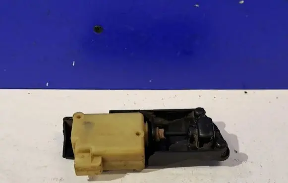 Volvo XC90 Fuel tank cap lock 9483311