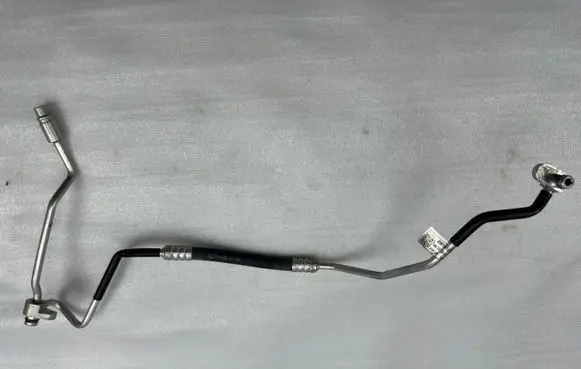 Audi A4 S4 B9 Air conditioning (A/C) pipe/hose 8W1816720