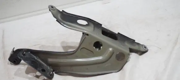 Audi A7 S7 4K8 Fender mounting bracket 4K8821157B