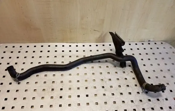 Engine coolant pipe/hose
