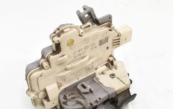 Audi A3 S3 8P Rear door lock 4F0839016