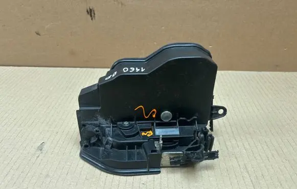 BMW 3 E92 E93 Front door lock 7202146
